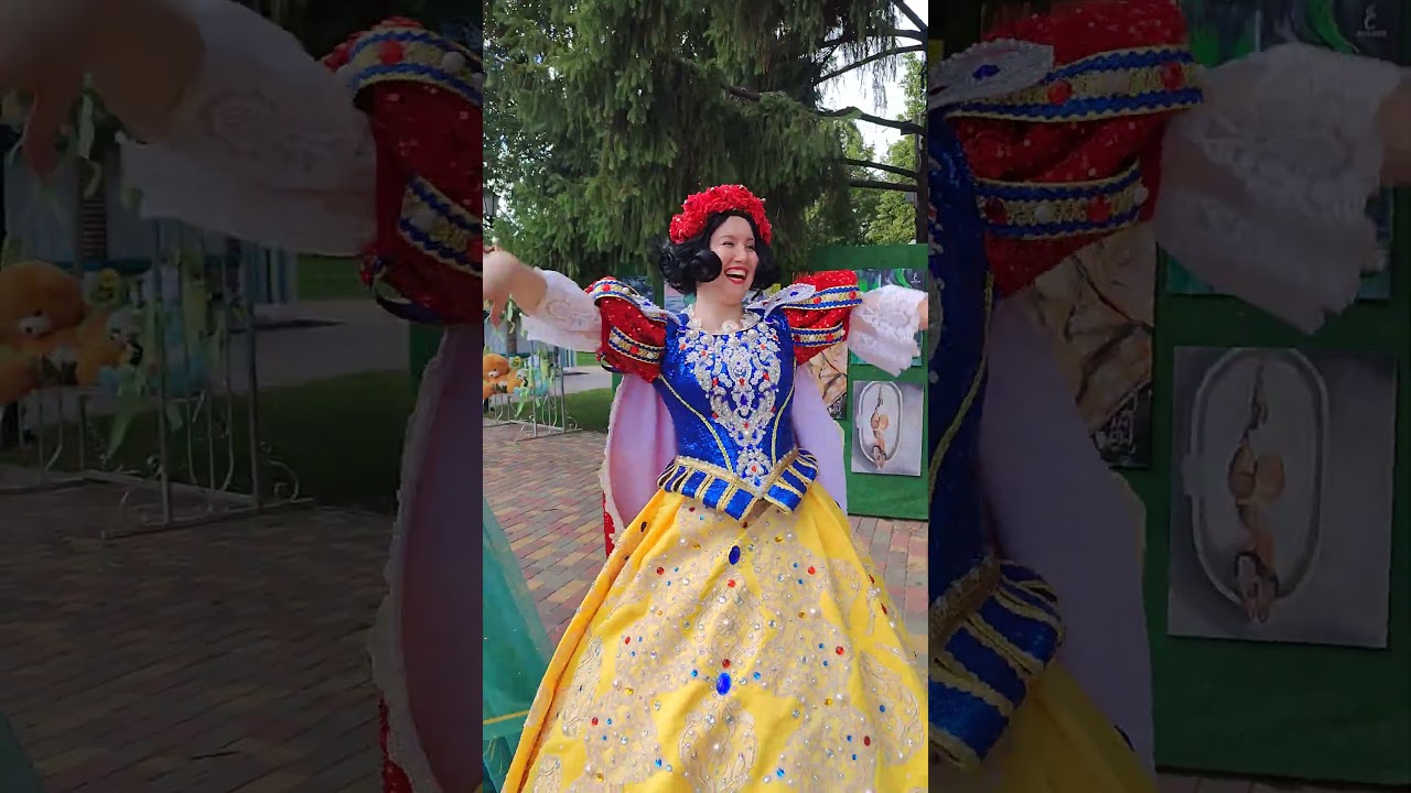 Принцессы Дисней на выставке картин Анны Частухиной 