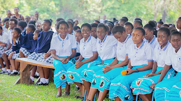 St Ignatius 08 15 Choir - Mwabombeni [Zambian Catholic Music]