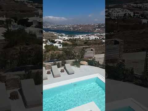 The right villa doesn't just give you a place to stay—it becomes part of the experience. 🇬🇷✨