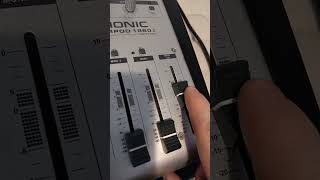 How to use a Phonic Power pod 1860 mixer. 