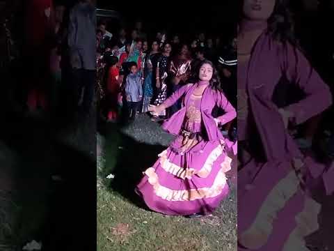 গ্রাম্য মেয়ের অসাধারণ নাচ