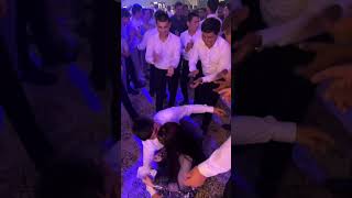 Bunday Toʻylar Faqat Biz Bilan. Suhrobbek Yuldoshev Resimi