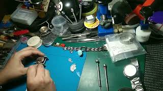 ⌚ Seiko automatic watch overhaul: (2) Rotor, balance wheel, pallet fork and day disk disassembly