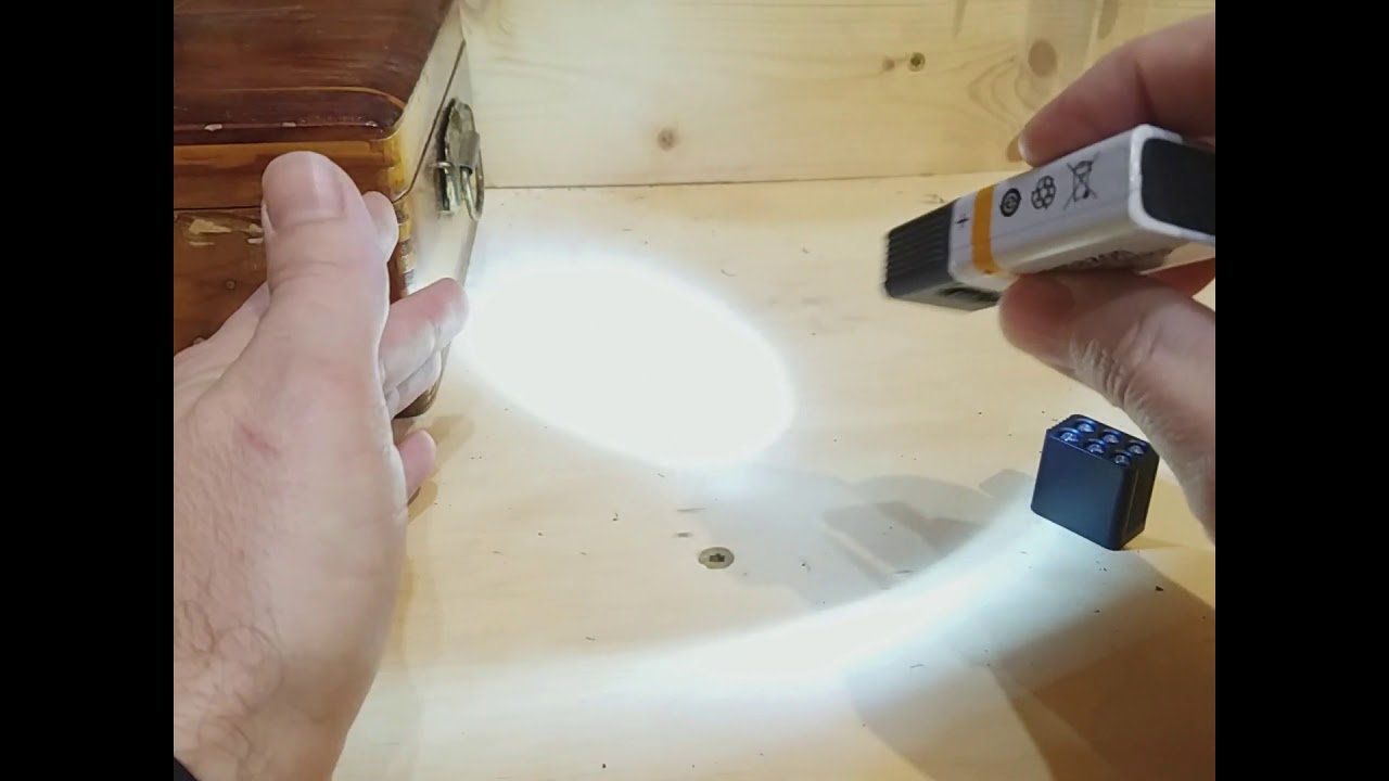 9v Battery LED Flashlight