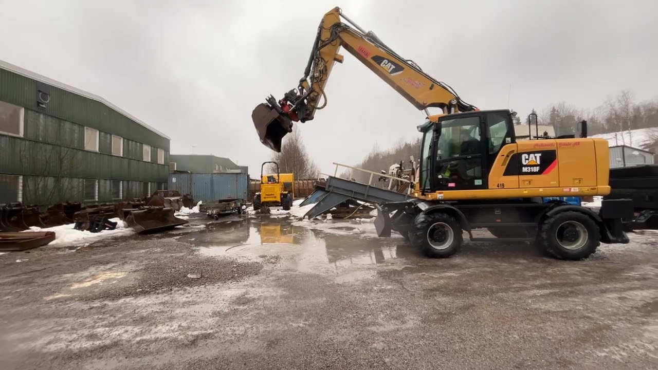 Grävmaskin CAT M318F