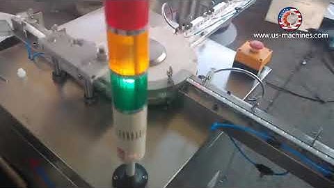 Two cap plastic flip cap lining wadding assembly machine automatic cap lining equipment