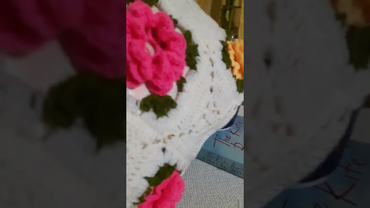 Floral cushion cover.