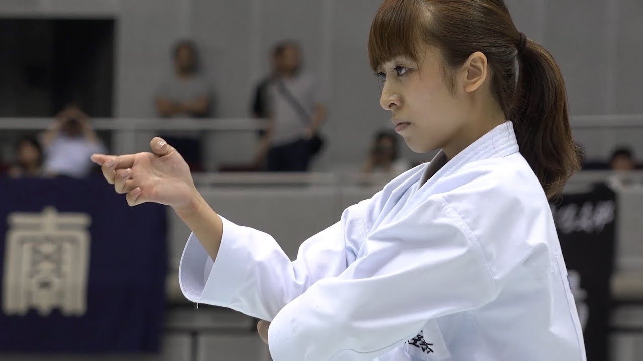 見るだけで心が洗われるような空手の型 Beautiful Kata Ayano Nakamura Of Jka Youtube