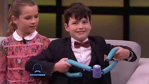 Do the Young Sheldon Stars Know The 80s?