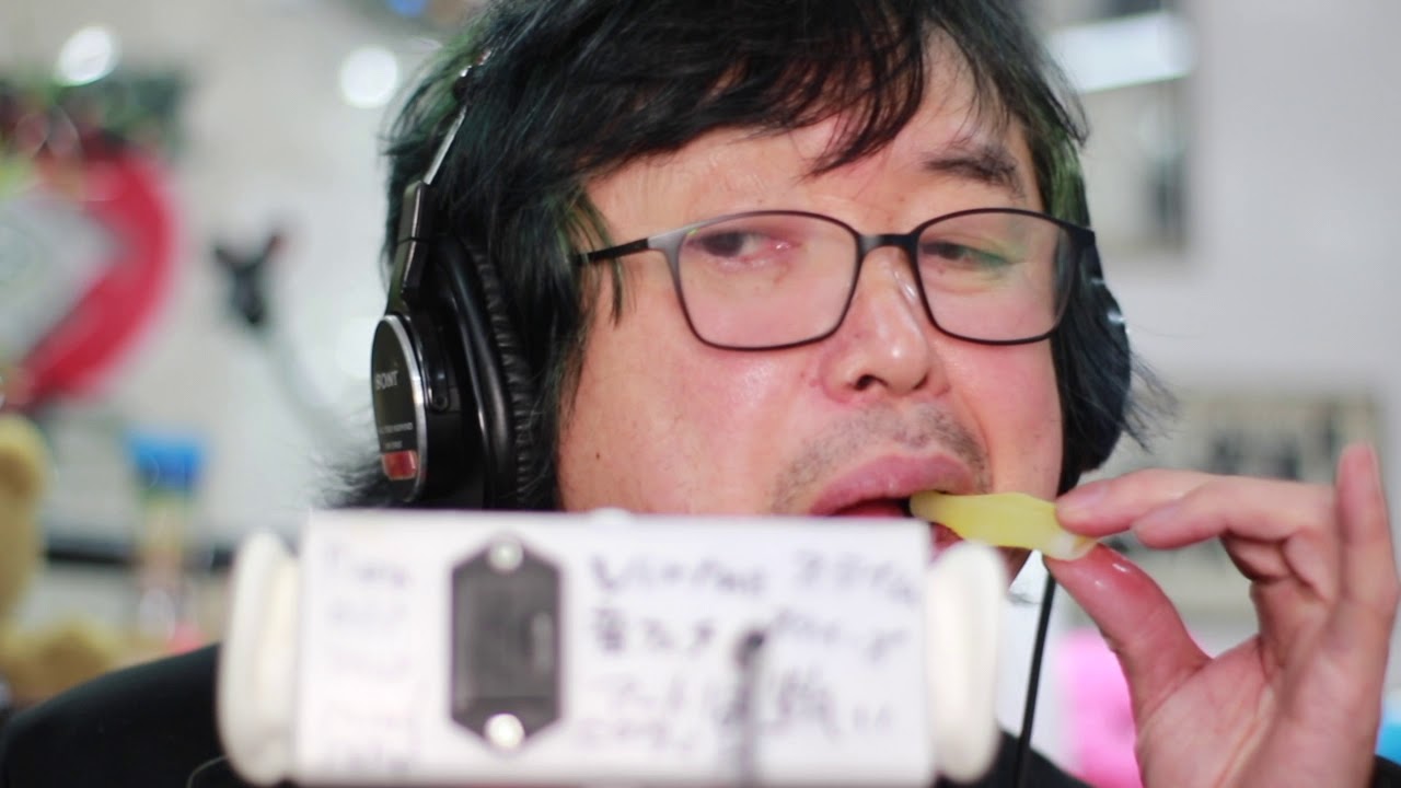 【ASMR】NIK-L-NIPS WAX BOTTLES ASMR Eyeballs Glotzer Gummy 눈알젤리 먹방目玉グミ리얼사운드  mukbang【咀嚼音】