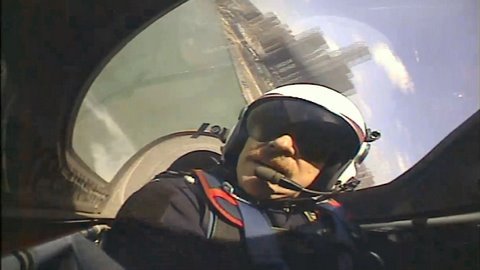 EXTREME FLYING: Rakhmanin Pulls 10G In Detroit, Red Bull Air Race
