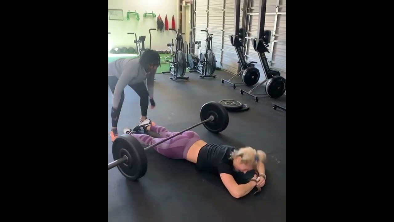 barbell butt challenge   Brute Lifting Girls 