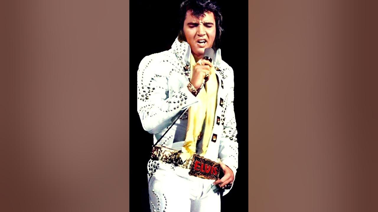 Elvis Presley 🎶 pledging my love 💕🎶💞
