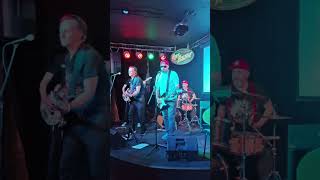 А где работаешь ты? #своивдоску #подпишись #rock #guitar #music #live #newmusic