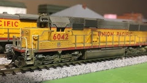 N scale Atlas SD60 repair