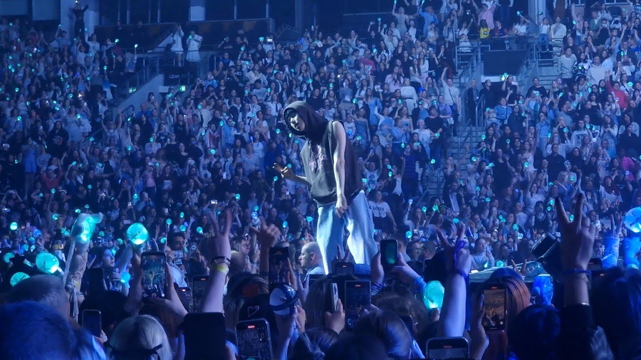 TOMORROWxTOGETHER (TxT) - Miracle, World Tour 