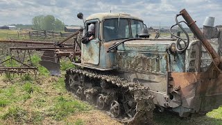 Трактор ДТ-75, вспашка огорода/// Tractor DT-75, plowing the garden!