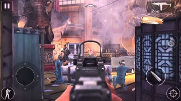 iPhone 6 Plus playing Modern Combat 5: Blackout!