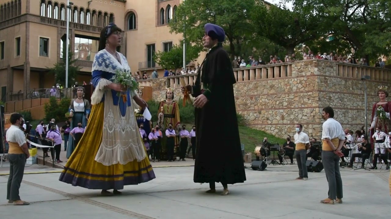 Pasdoble d'en Bernat i la Candelera (Gegants de Molins de Rei) - XXVI Trobada de Gegants Sta. Coloma