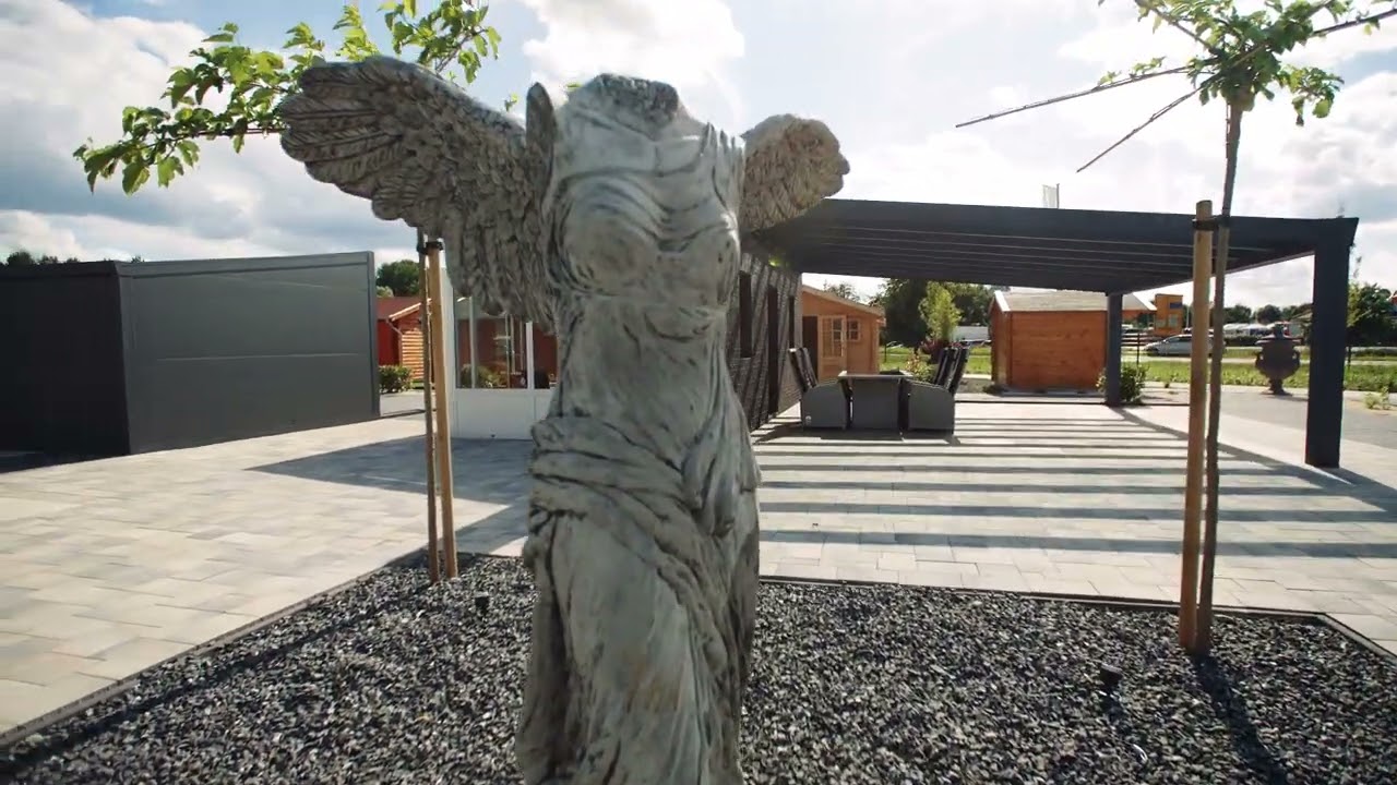 Großes Ausstellung von Terrassen und Gartenhäusern 