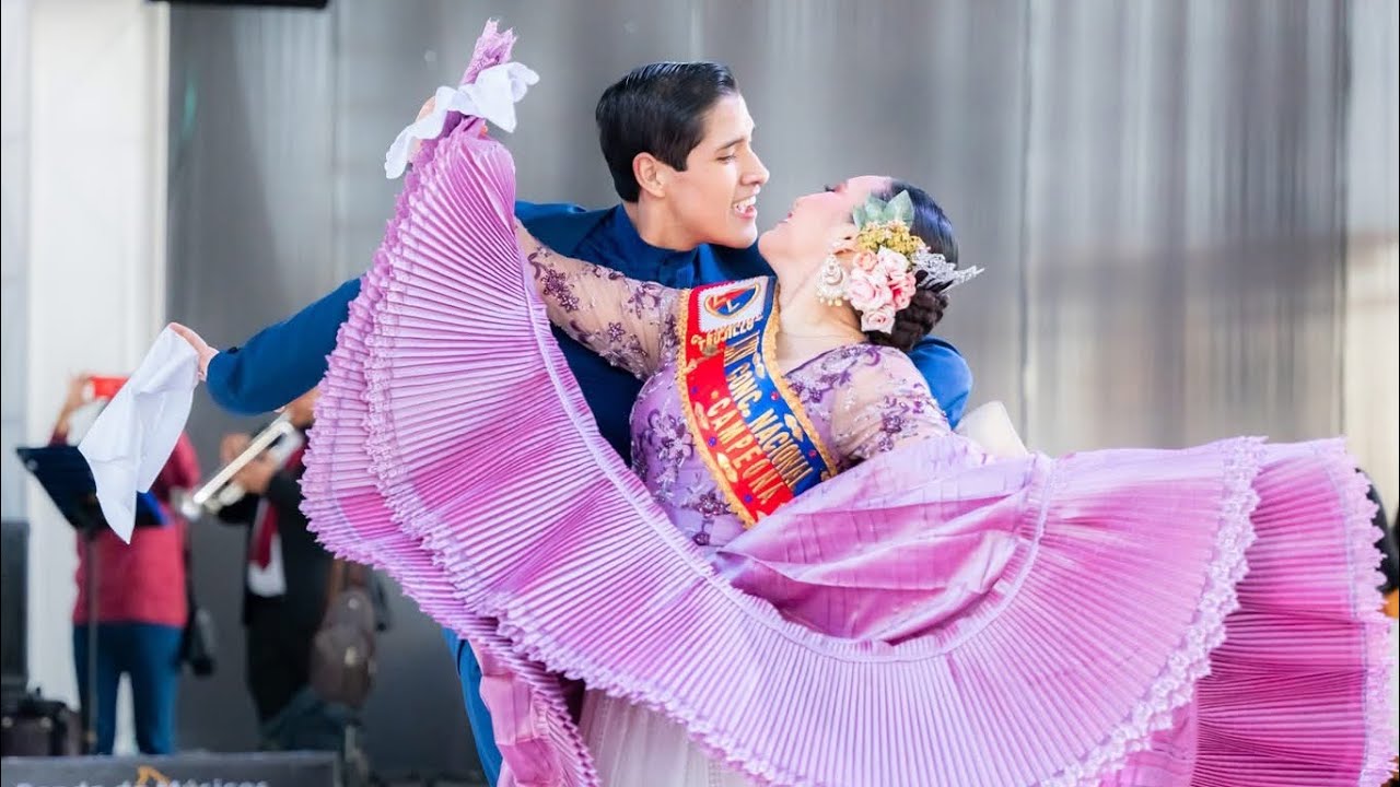 Daiana Reyes & Farid Ramos. Campeones Club Libertad. Coronación XIII Selectivo Chimbote 2025