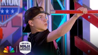 VAZAMENTO Ninja adolescente de 1 50m faz HISTORIA American Ninja Warrior NBC