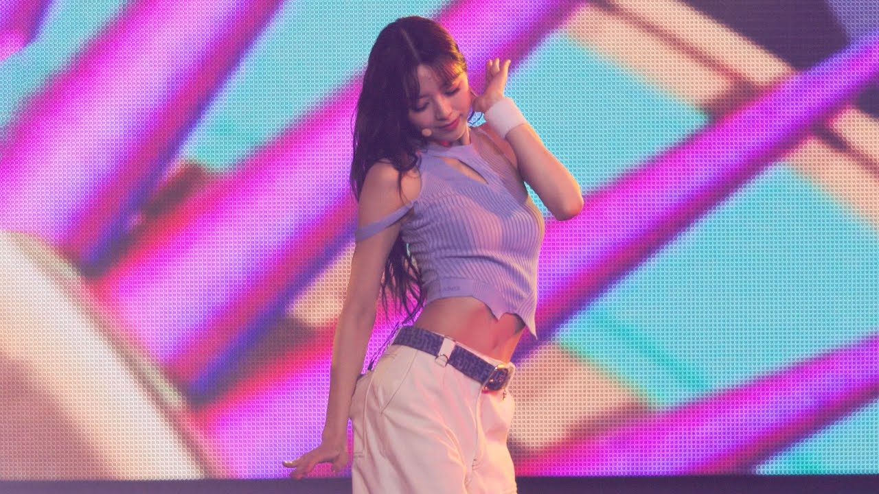 230304 유나 YUNA 있지 ITZY 'DALLA DALLA' 4K 60P 직캠 @우리은행 원 더 스테이지 by DaftTaengk