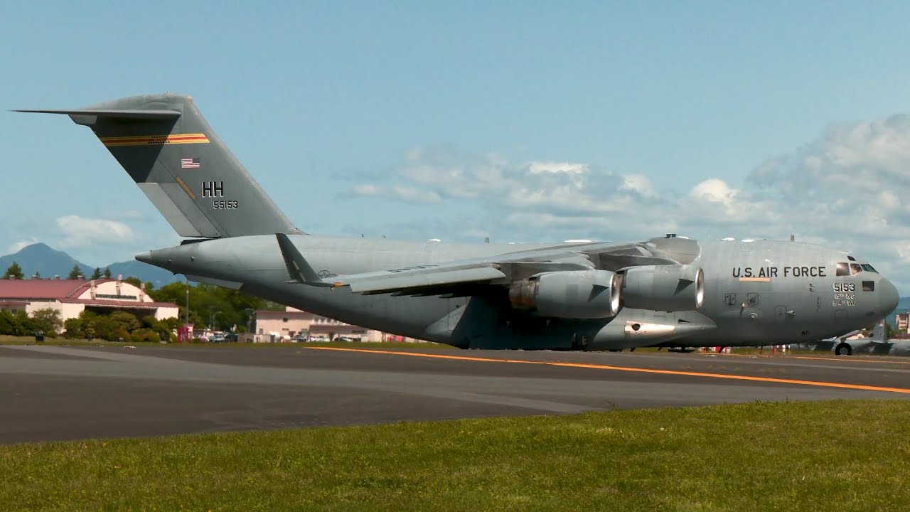 アメリカ空軍ハワイ州ヒッカム基地所属輸送機C-17 横田基地から離陸