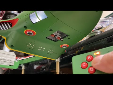 下部ハッチが空なので… デアゴ サンダーバード2号