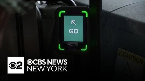 Undercover-betjente udsteder billetter til busprisunddragere i Bronx