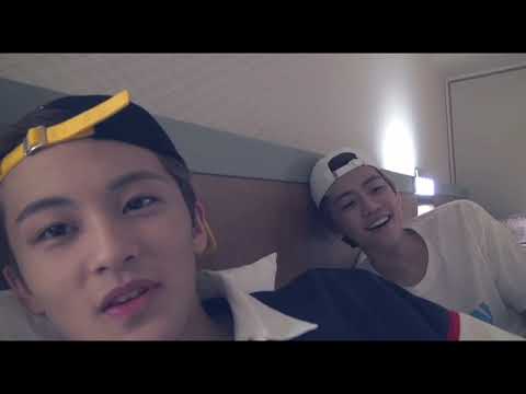 [NCT 마크] 아니 아침에 얘가 깨워줬는데헤,, (+귀엽게 눈치보는 이마크)