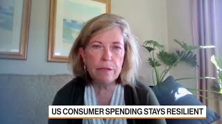 US Consumer Spending Stays Resilient