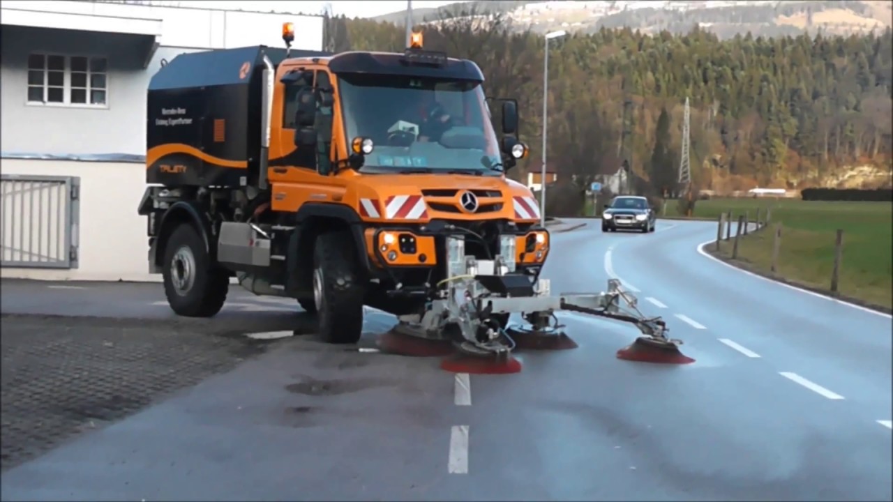 Trilety Unimog Frontbesenaggregat