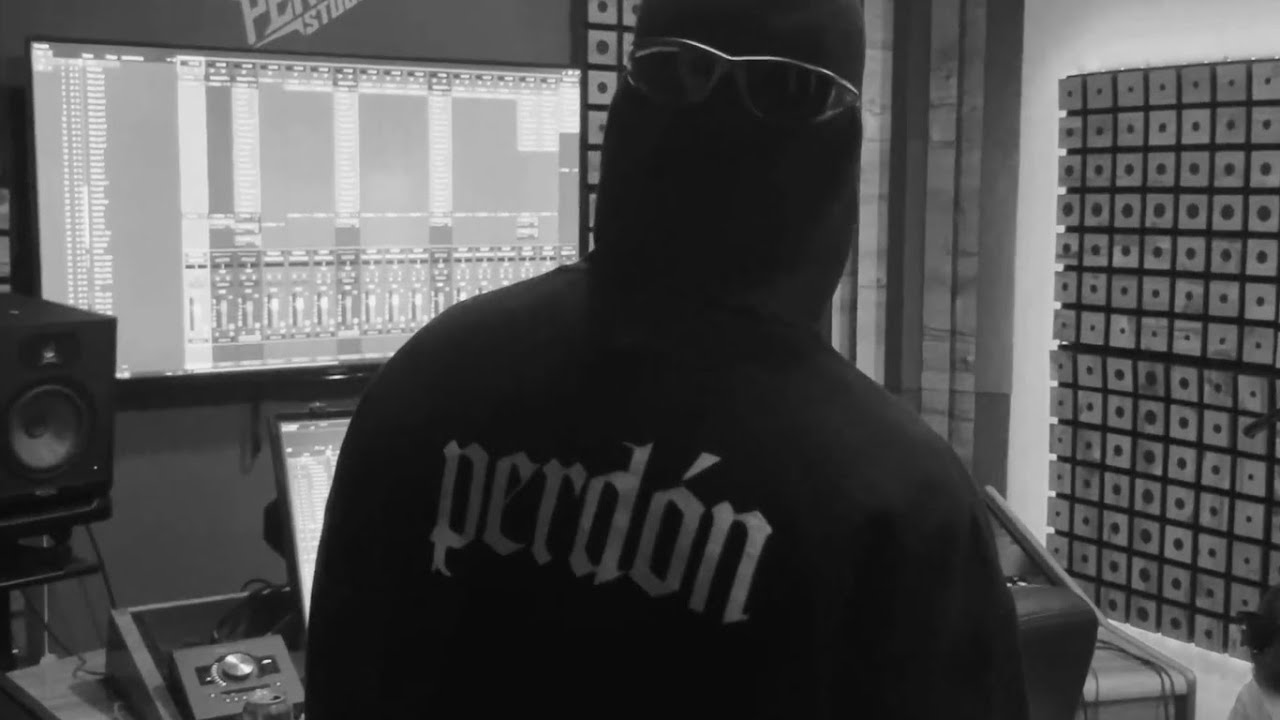 GIOBA FELLINI, NIQO HGC, DOTES VITO - SPECCHIO adlı videoyu YouTube'da izle GIOBA FELLINI, NIQO HGC, DOTES VITO - SPECCHIO adlı videoyu YouTube'da izle