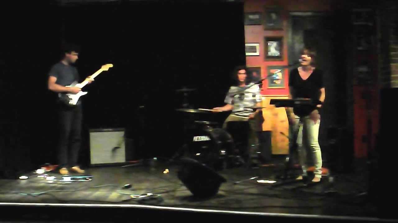 Meg Lynch with brothers Daniel and David Lynch in new band: Lady Darwin