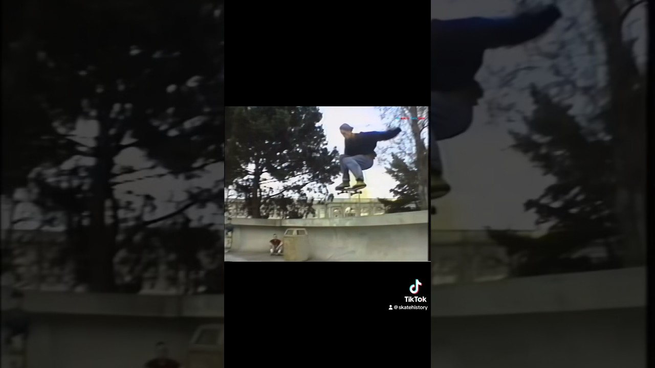 Tony Hawk street skating (1992) #skateboarding