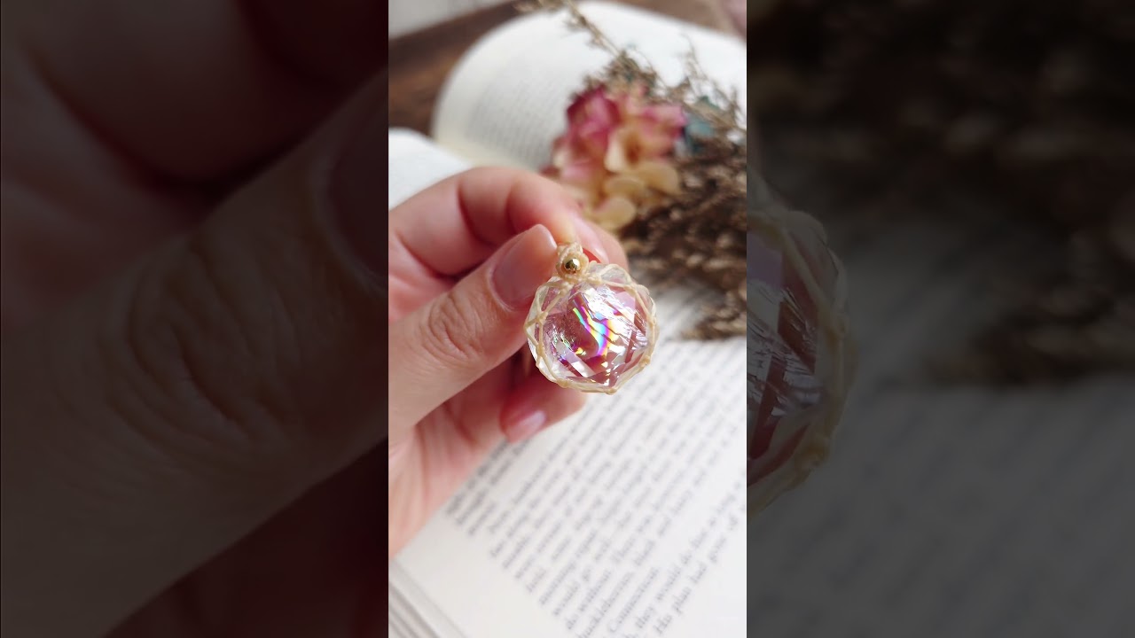 Q616】水晶 / 幸せが訪れやすくなる虹の輝きが宿ったアイリスクォーツ 