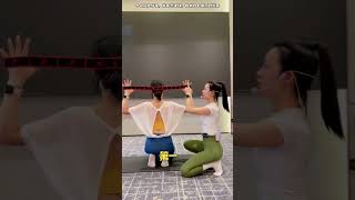 背宽背厚,拜拜肉一大坨,来试试这个动作#美背 #拜拜肉 #虎背熊腰 #女子塑形