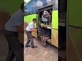 فتحوا الباب الجانبي وظهر كرسي سحري