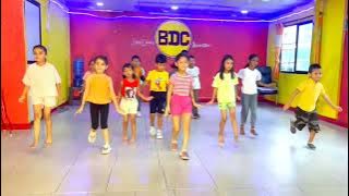 Simple Simple Kanchhi ko Dimpal Parne Gala|Nepali Kids Dance