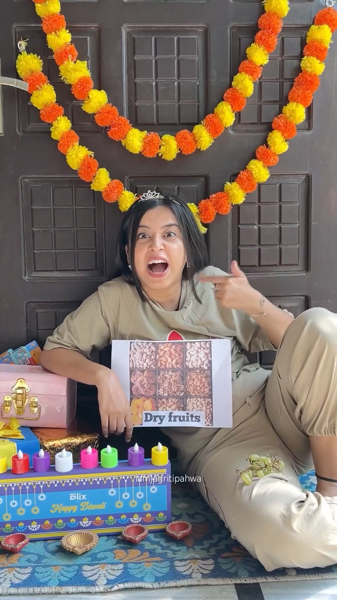 Which Sweet is your favourite ? ? #diwali2024 #diwaligifts #jagritipahwa #diwalicelebration #sweets