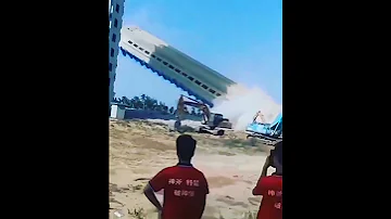 اذا زلزلت الارض زلزالها 