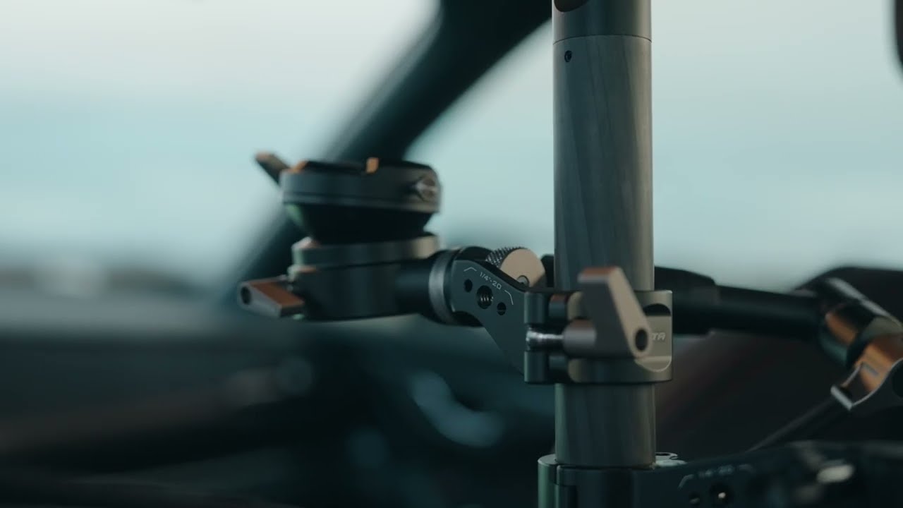 Tilta Hydra Adjustable Support Post | 車内全体を多視点で捉える撮影に最適なマウントソリューション
