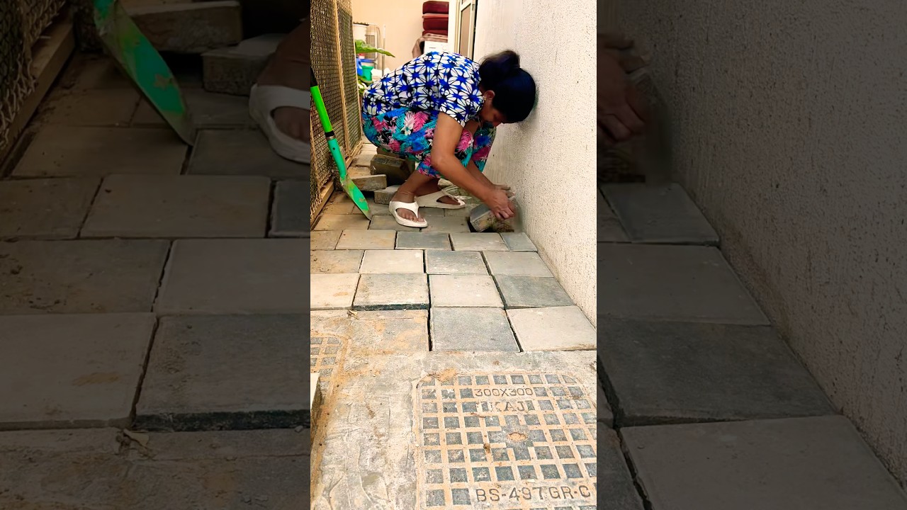 Архитектор работает над проектом 