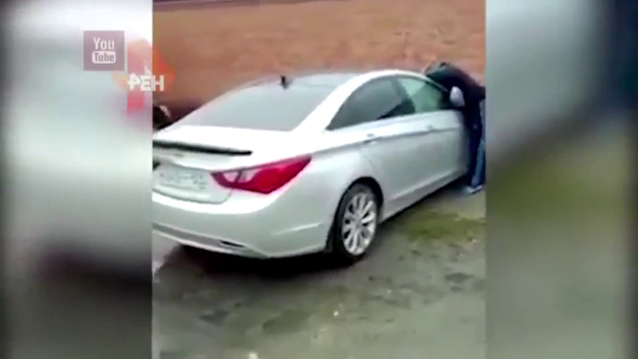 Жену ебут в машине