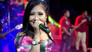 Cinta Pertama ( Elvy Sukaesi ) // Heny Yasinta || New The Kamul