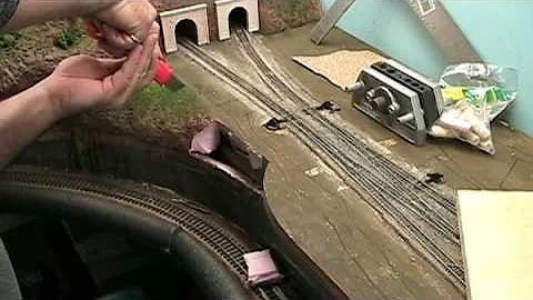 Model Railroad VLog: Putting Scenery on the Interchange: Part 6