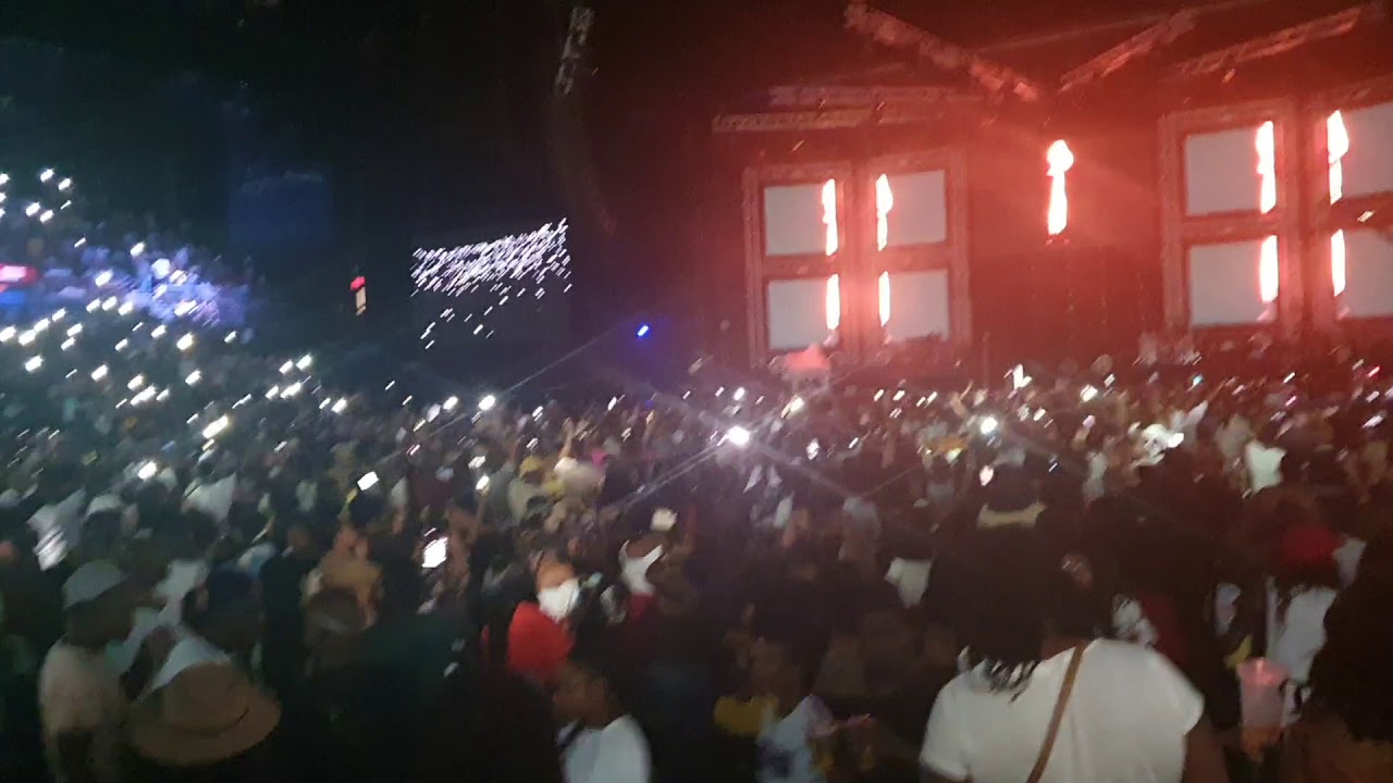 Sjava - Ikhandlela (A Night With Sjava) - YouTube Music