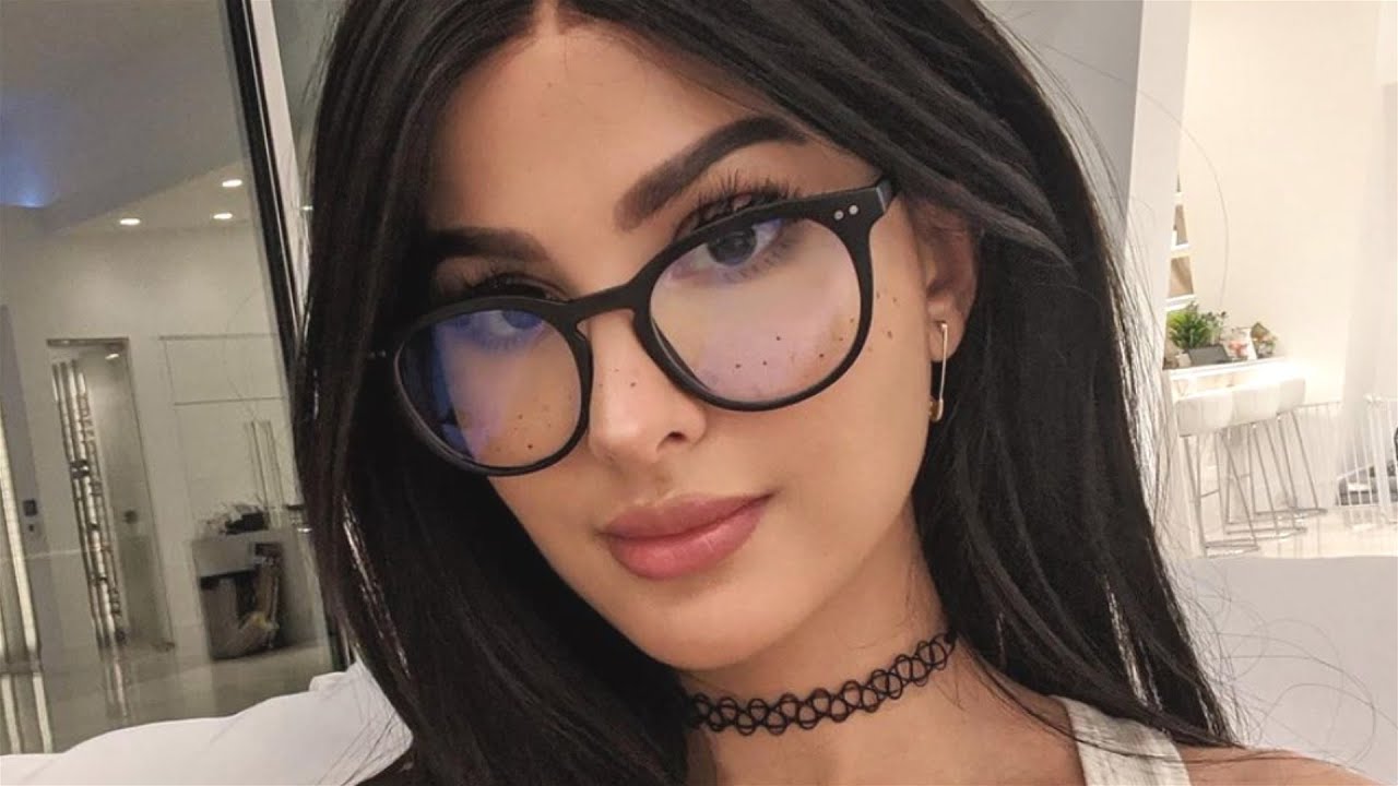The Untold Truth Of SSSniperWolf YouTube