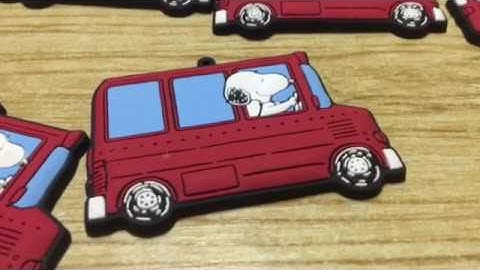 3d effect PVC rubber keychains by China factory custom